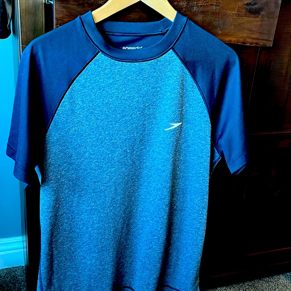 Rash guard new no tags with UV BlockthBurn